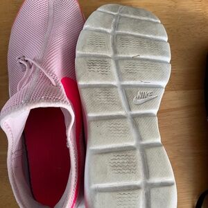 Nike Slip on Tennis Shoes